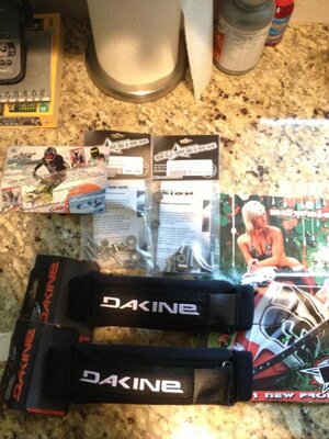 Dakine Foot Straps and Blowsion install kit.jpg