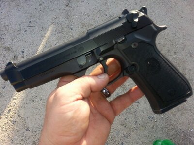 Beretta 92FS 002.jpg