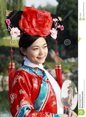 chinese-girl-ancient-dress-6726537.jpg