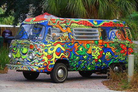 Hippie_Van_by_hollywoodjazz.jpg