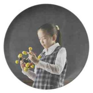 asian_girl_looking_at_molecule_model_plate-rcce2e8acb2d545a4b427cff61c767247_ambb0_8byvr_324.jpg