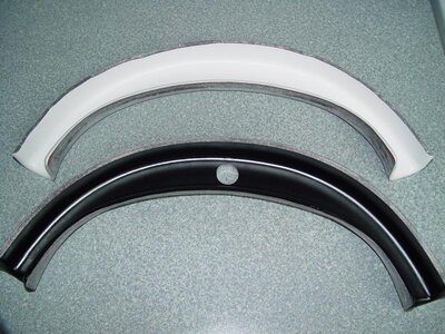 black and white lower nosepiece 001.jpg